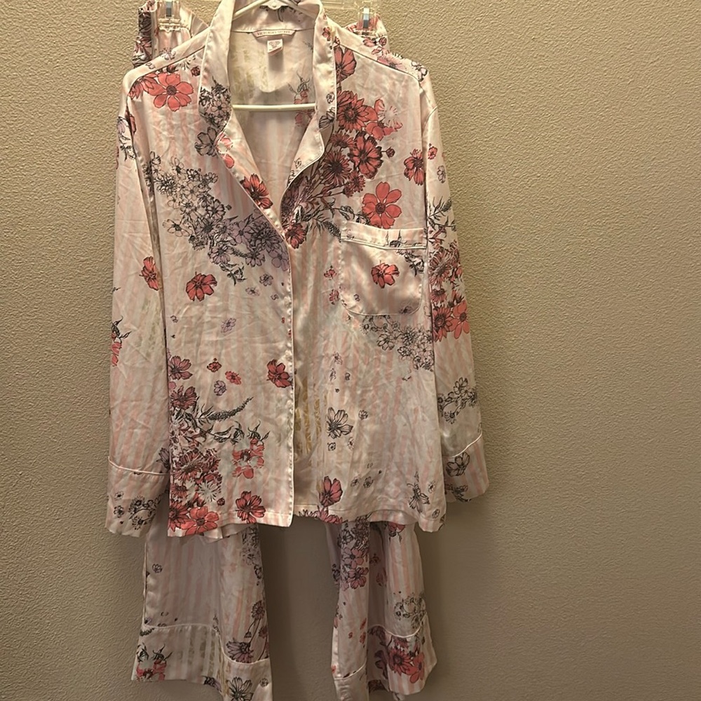 Victoria’s Secret Stripped Satin Pajamas XXL